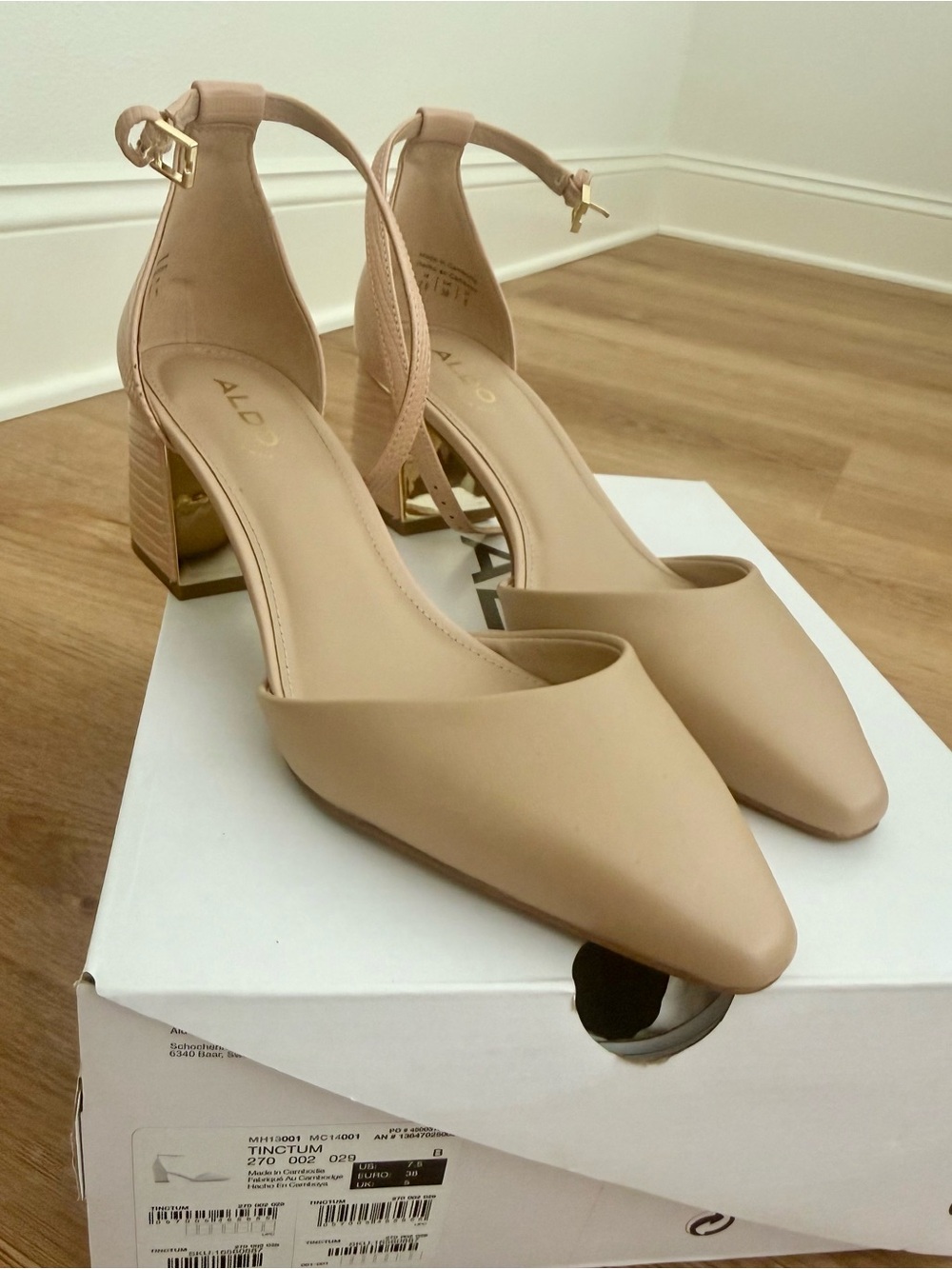ALDO Tinctum Nude Pointed Toe Block Heels Size 7.5